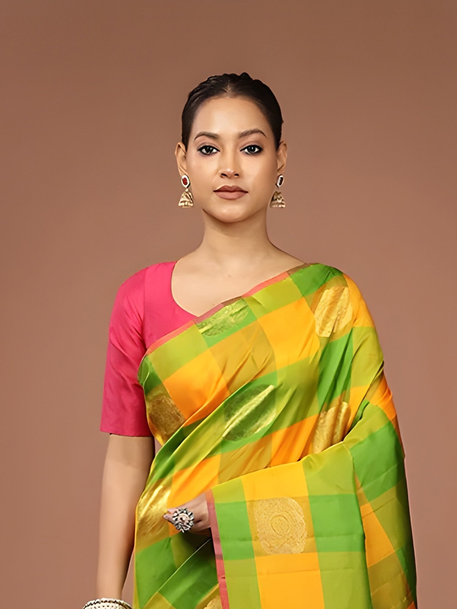 Paalum Pazhamum Saree