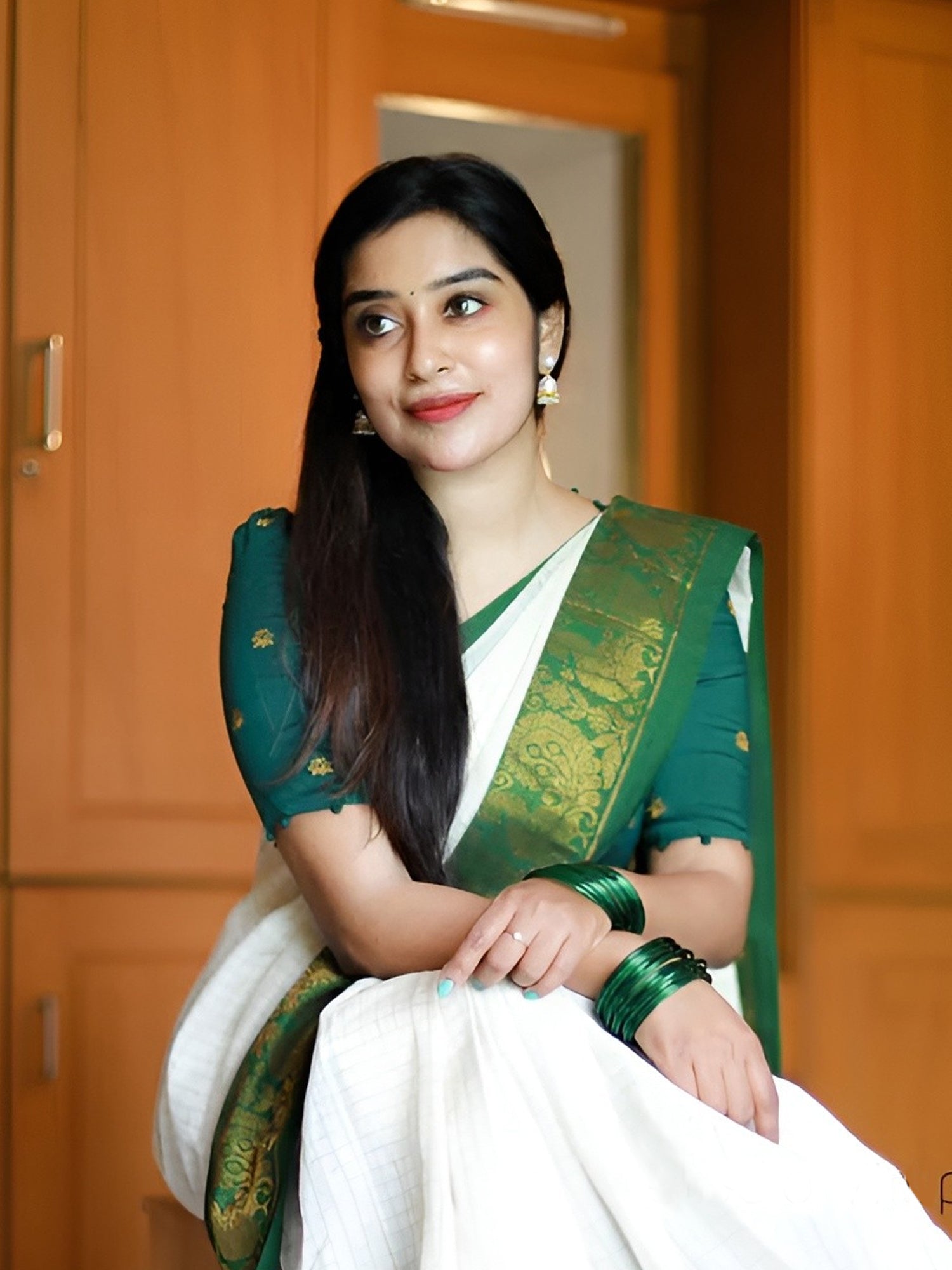 Mayil Muthukattam Soft Silk Saree with Zari Work for Festivals