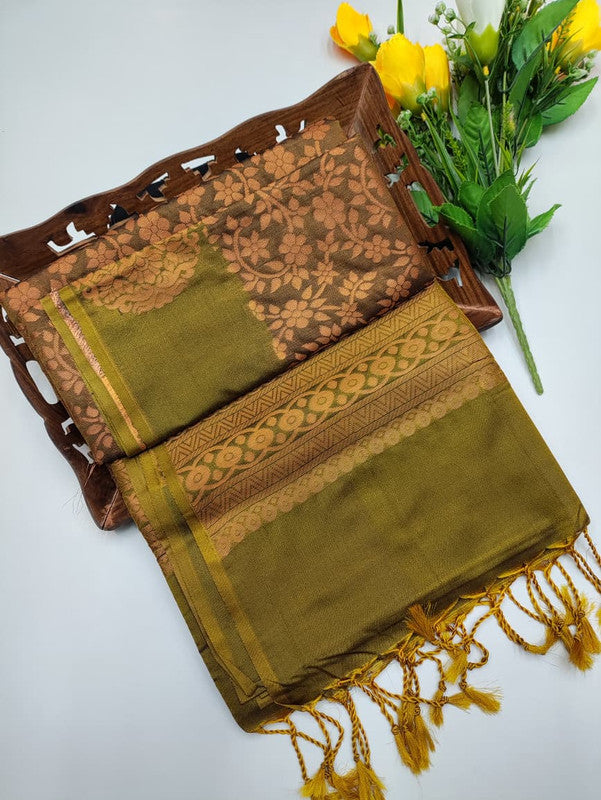 Pugazhini saree