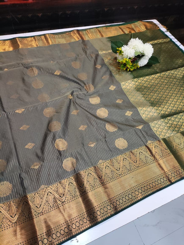 Artificial Naar Pattu Zari Saree with Contrast Blouse for Wedding Wear