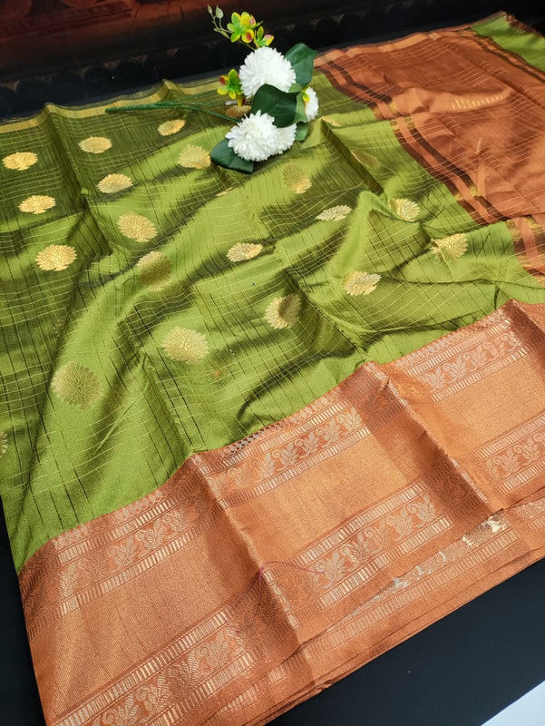 Premium Varanasi Saree in Silk Fabric with Elegant Zari Design