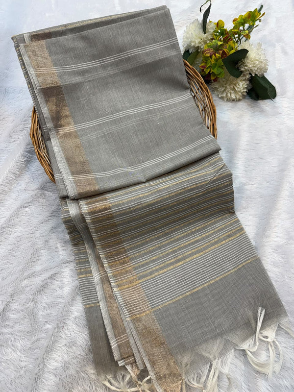 Dorothy cotton saree with zari and plain design