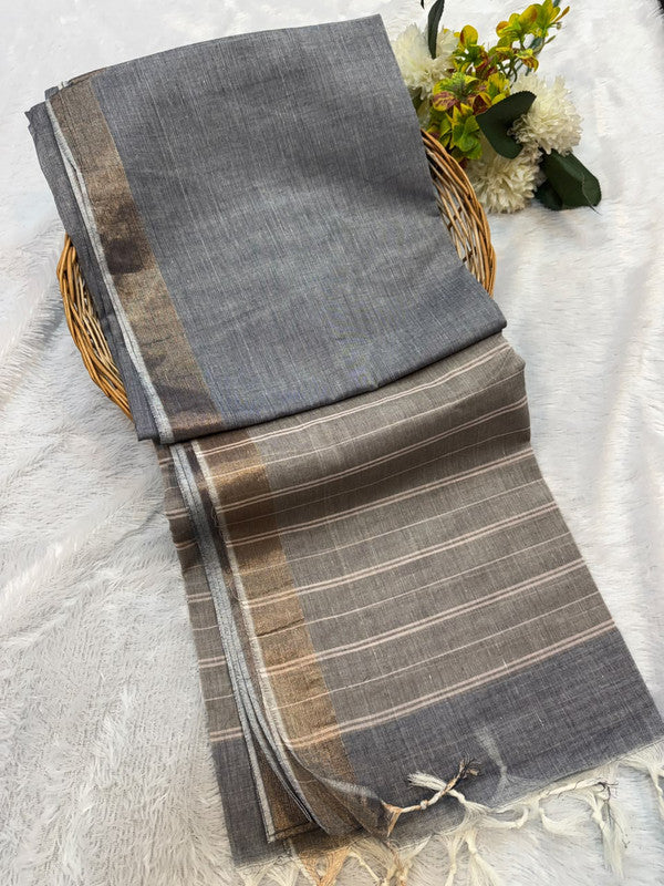Dorothy cotton saree with zari and plain design