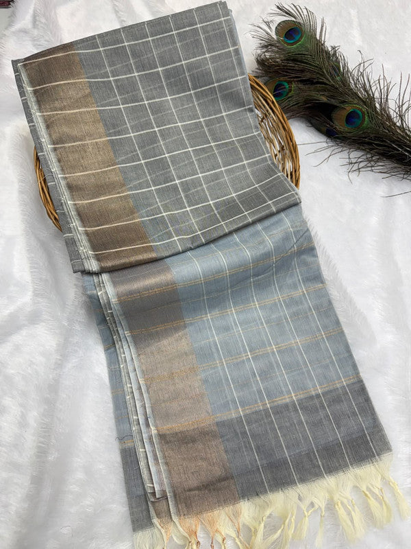 Dorothy cotton saree with zari and plain design