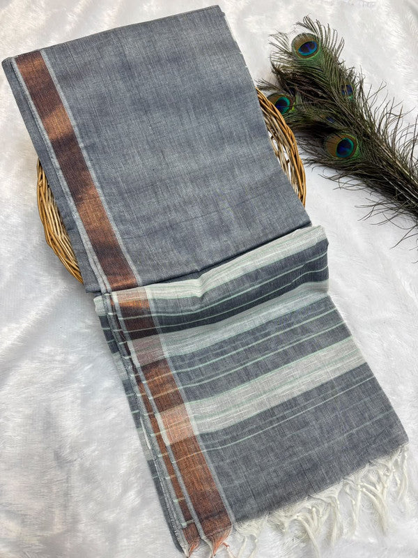 Dorothy cotton saree with zari and plain design