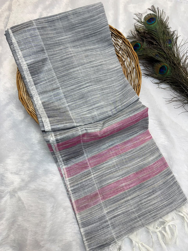 Dorothy cotton saree with zari and plain design