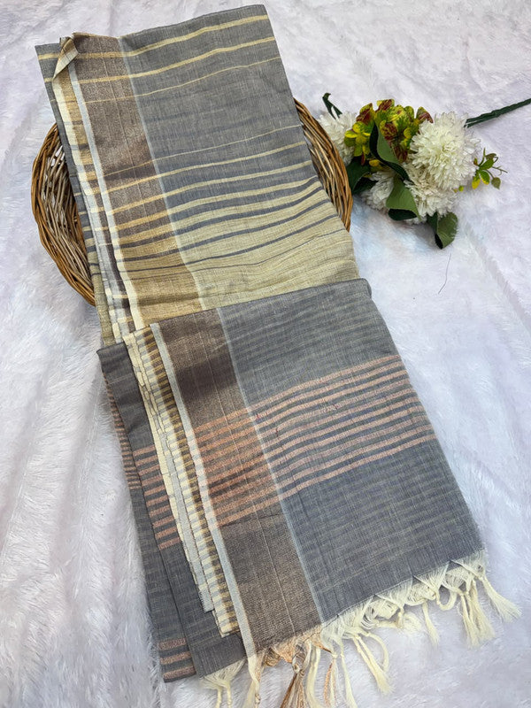 Dorothy cotton saree with zari and plain design