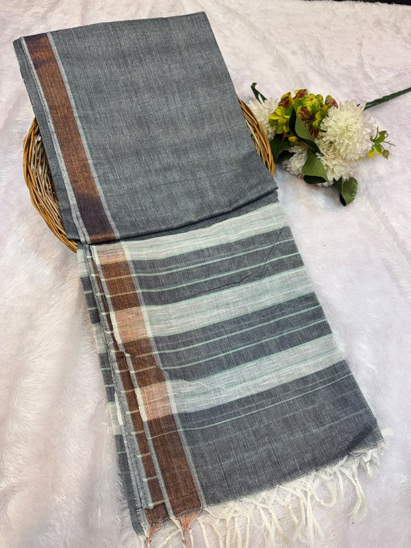 Dorothy cotton saree with zari and plain design