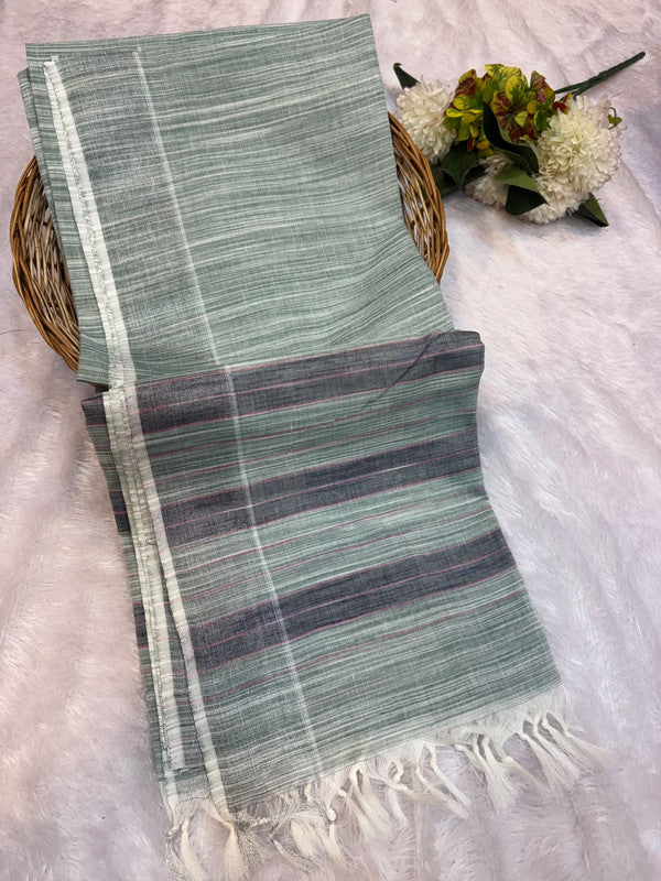 Dorothy cotton saree with zari and plain design