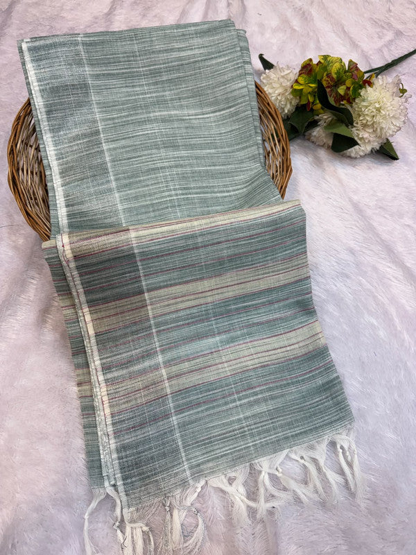 Dorothy cotton saree with zari and plain design