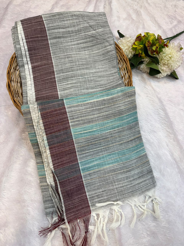Dorothy cotton saree with zari and plain design
