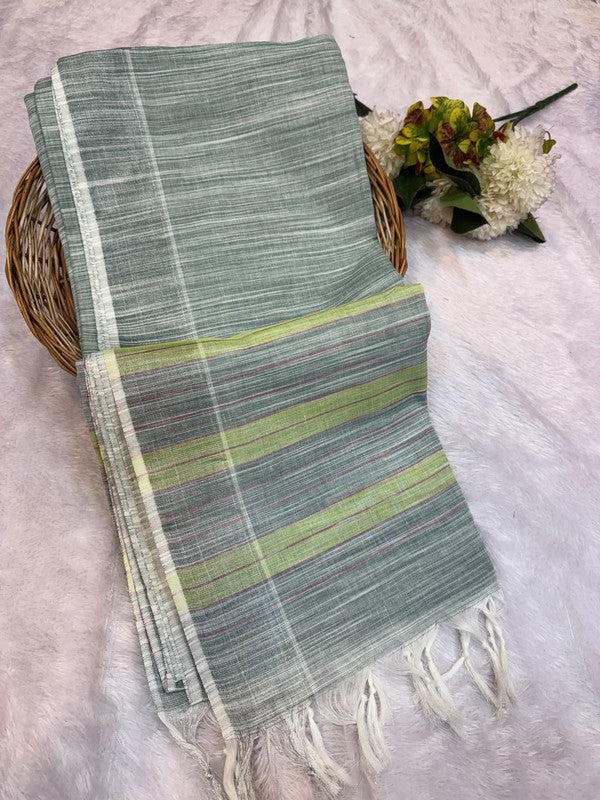 Dorothy cotton saree with zari and plain design