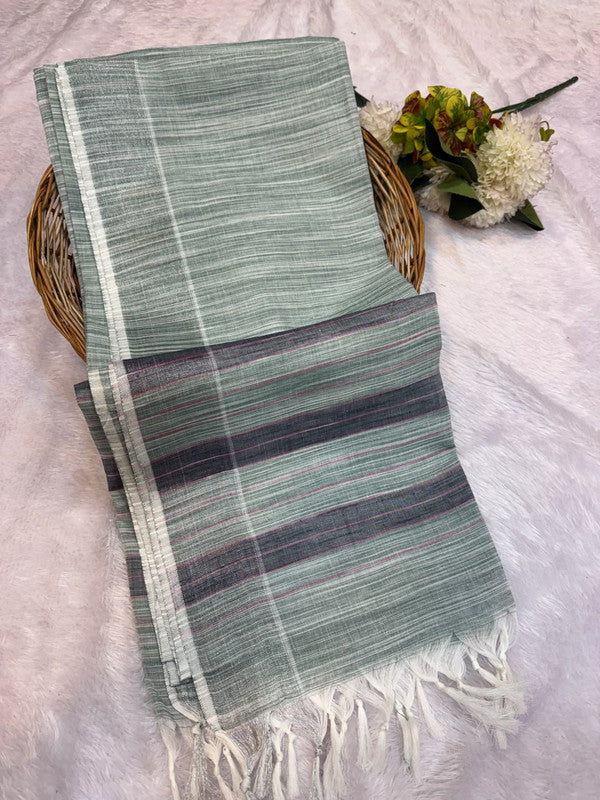 Dorothy cotton saree with zari and plain design