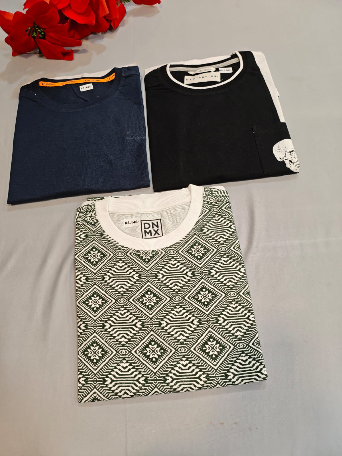 3 T-Shirt