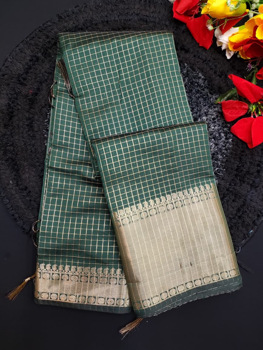 Varanasi Checked Saree VN85