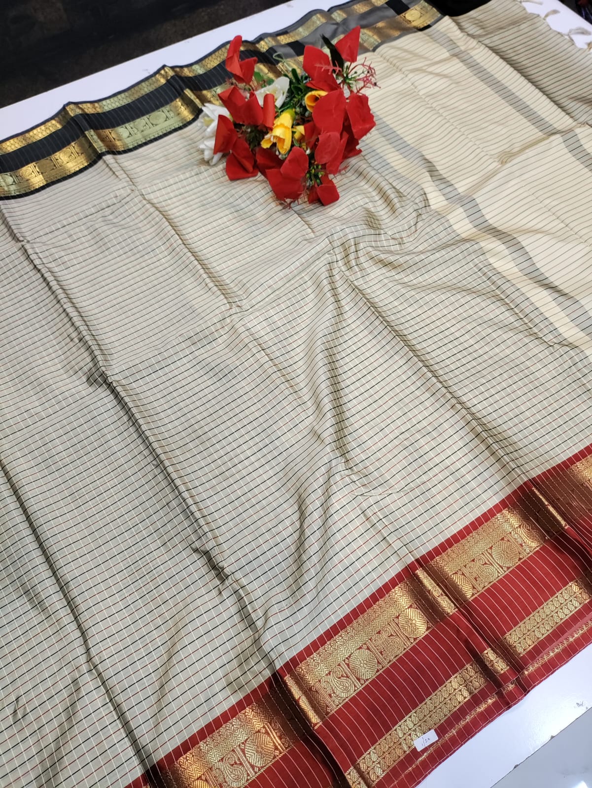 Varanasi Checked Saree VN87