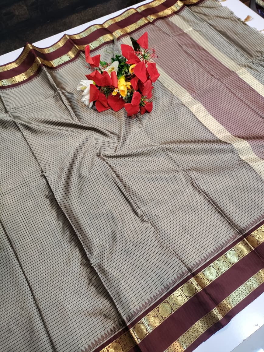 Varanasi Checked Saree VN88