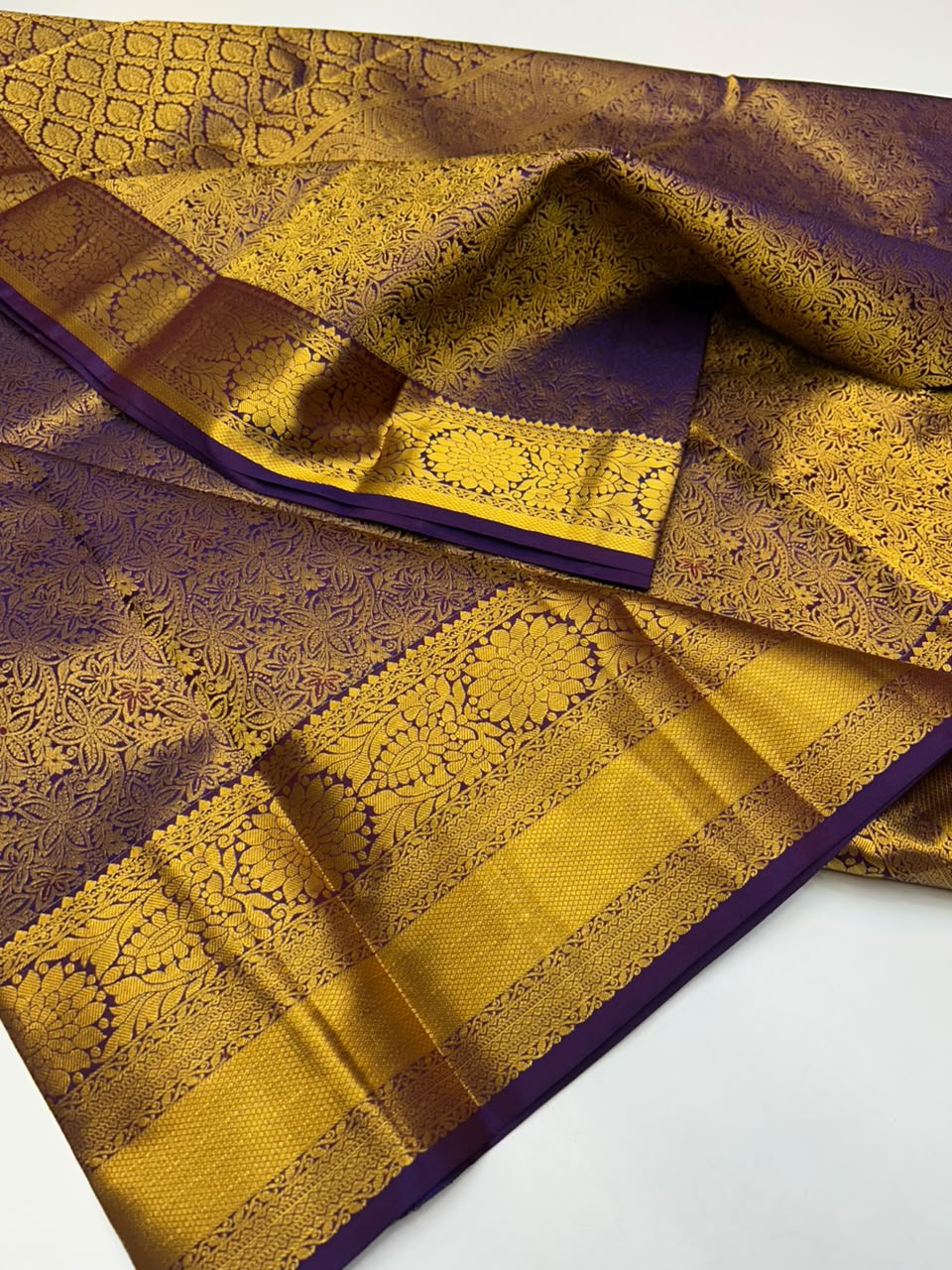 Nanditha Pure Pattu Silk E58