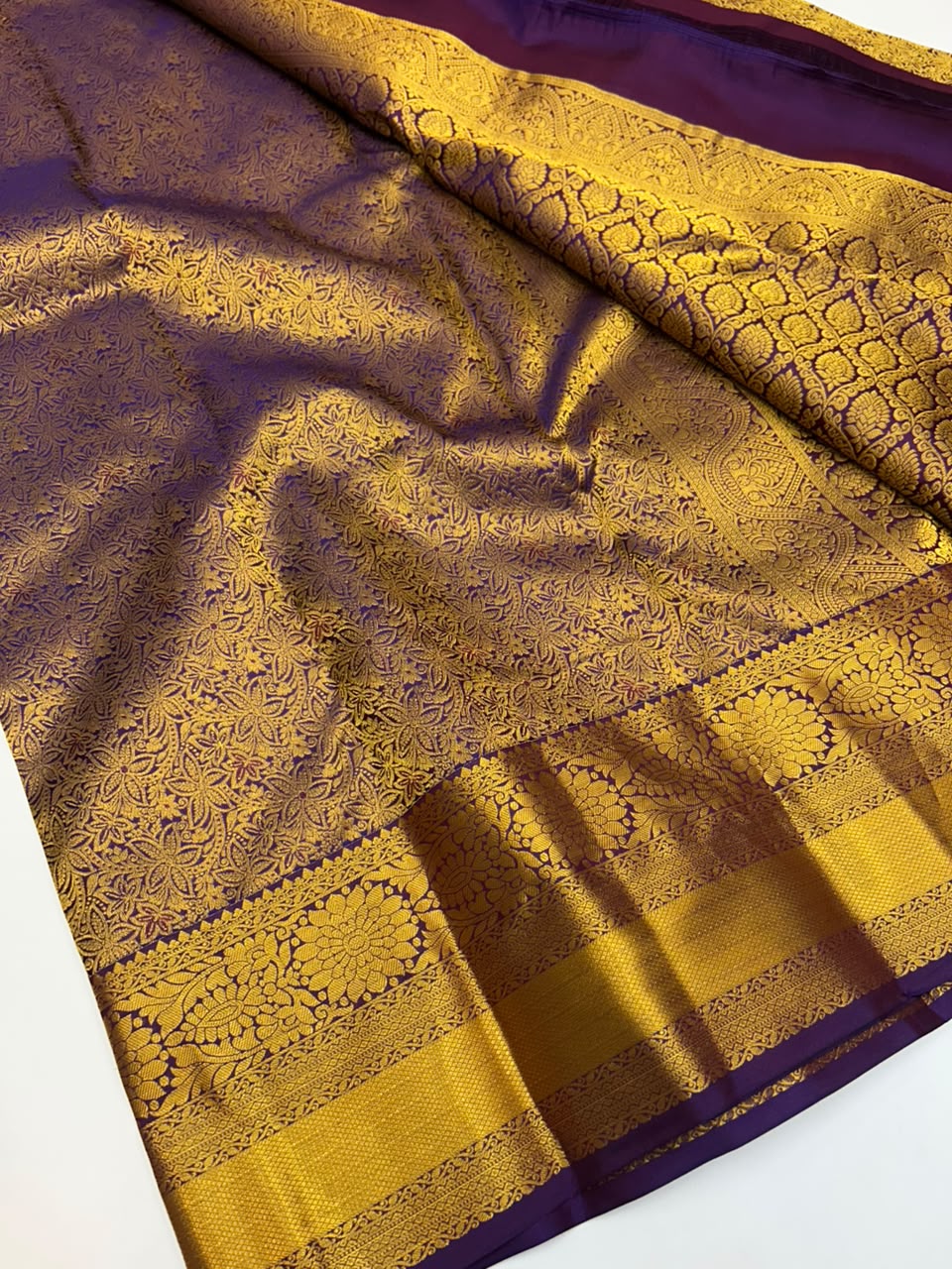 Nanditha Pure Pattu Silk E58