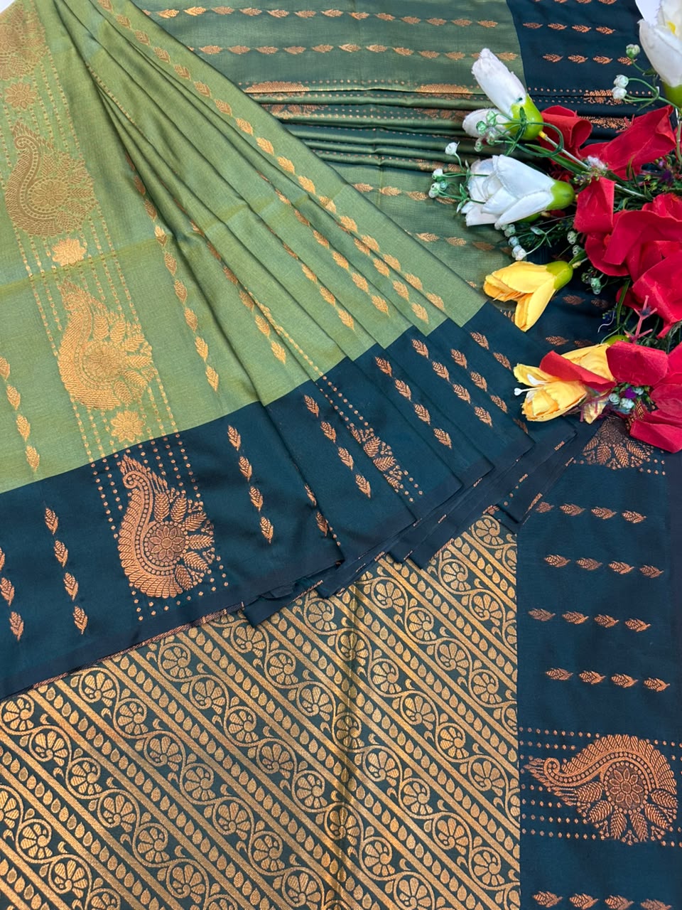 Saaral Soft Silk Sarees |Elegant Zari| SRA11