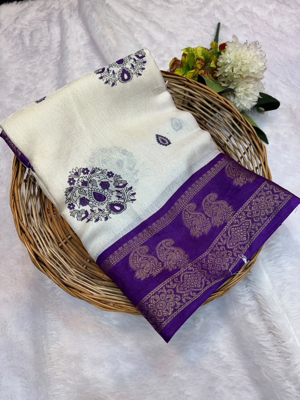 Chandrika Fancy Saree with Elagent Zari| CD16