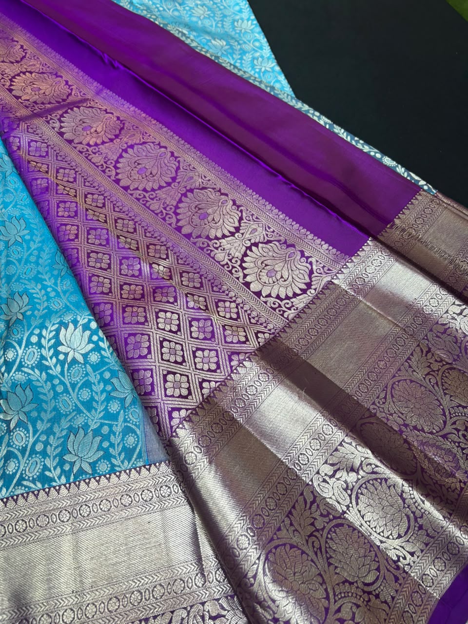 Traditional Pure Pattu E135