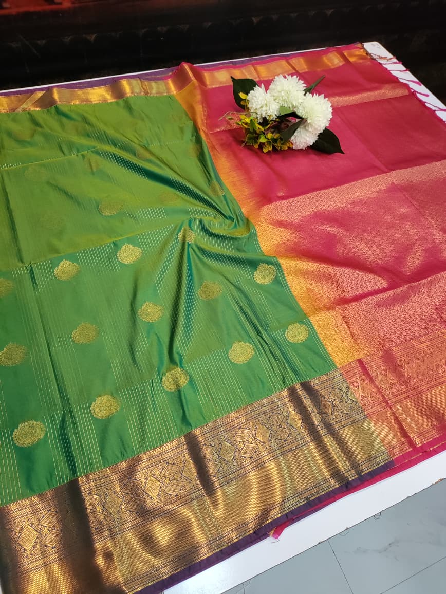 Artificial Naar Pattu Zari Saree with Contrast Blouse for Wedding Wear