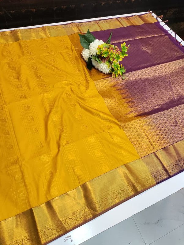 Artificial Naar Pattu Zari Saree with Contrast Blouse for Wedding Wear