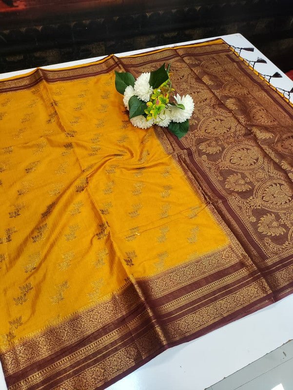 Hemanica Linen Blended Saree with elegant zari work for weddings