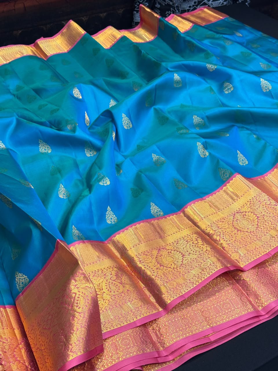 Women's Pure Pattu Silk Saree with zari design and plain blouse