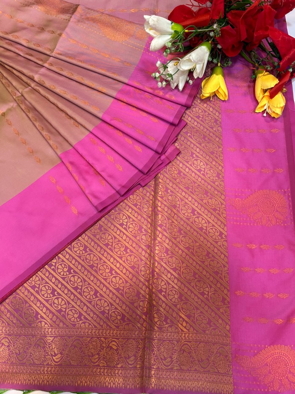 Saaral Soft Silk Sarees |Elegant Zari| SRA04 - Sri Sakthi Pugazh Tex SRA04 - Premium Soft Silk