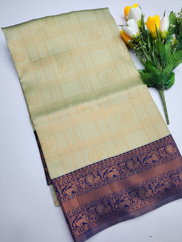 Vairaoosi Pavishna Saree