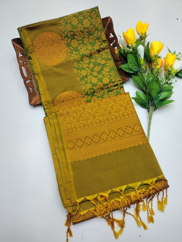 Pugazhini saree