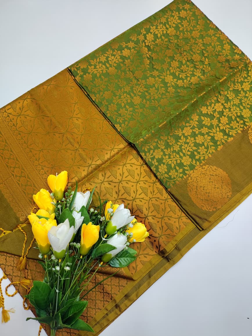 Pugazhini saree