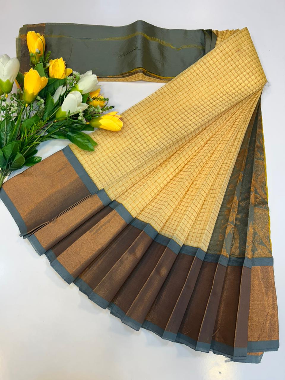 Zari Kattam Saree