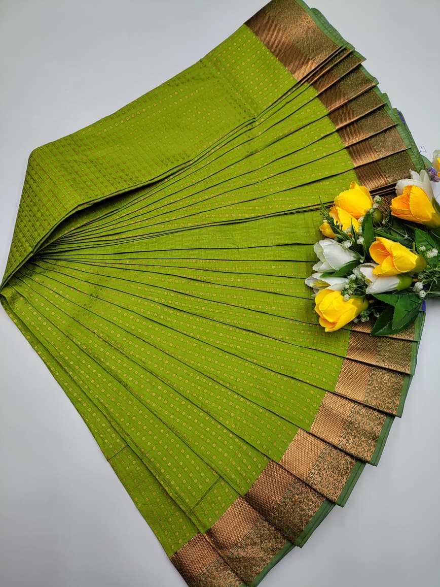 Diya Saree (1000 Putta Saree )