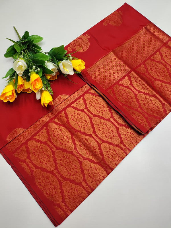 Yazhini Pavishna Saree