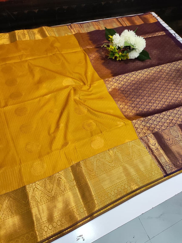 Artificial Naar Pattu Zari Saree with Contrast Blouse for Wedding Wear