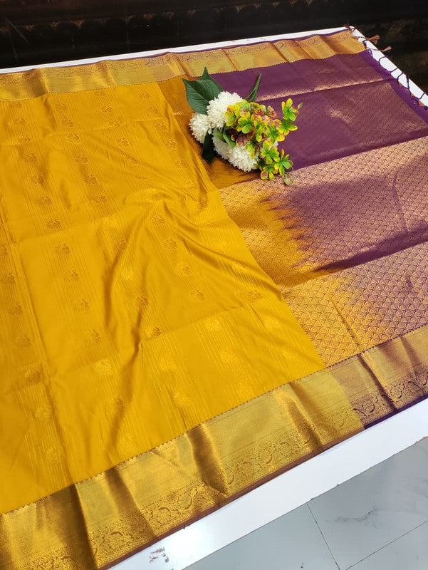 Artificial Naar Pattu Zari Saree with Contrast Blouse for Wedding Wear