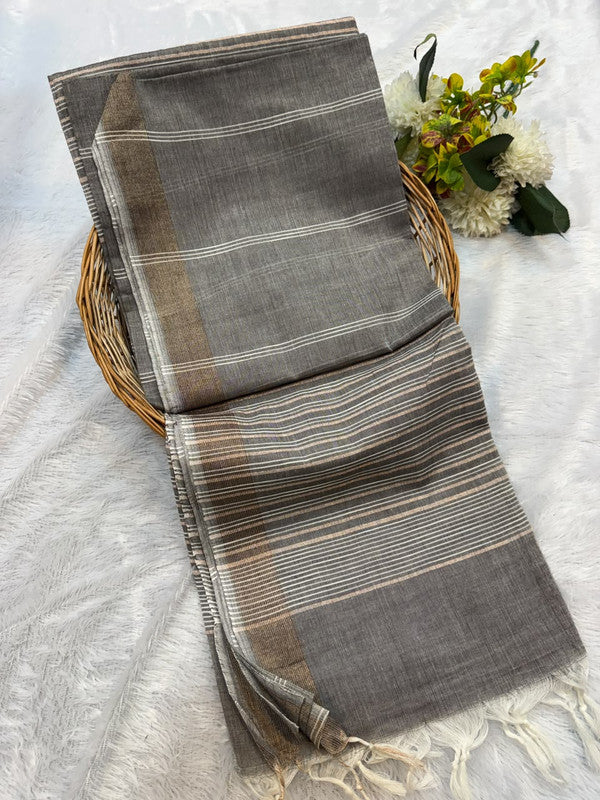 Dorothy cotton saree with zari and plain design