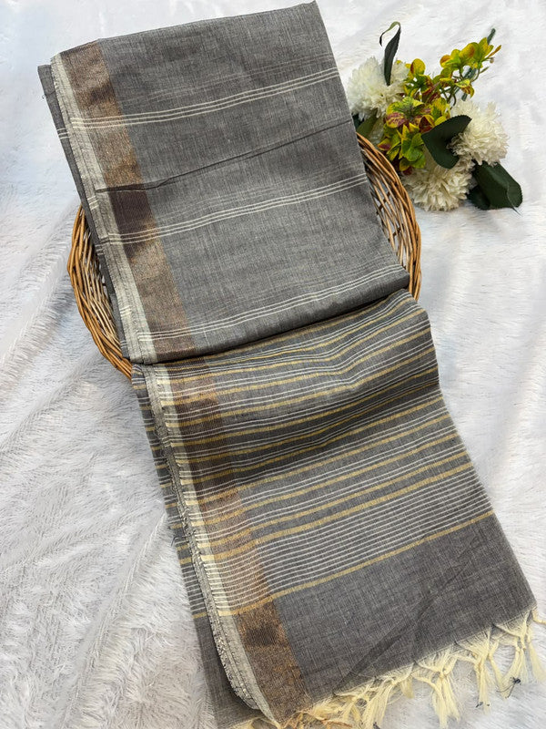 Dorothy cotton saree with zari and plain design