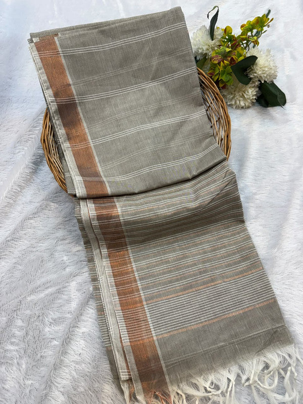 Dorothy cotton saree with zari and plain design