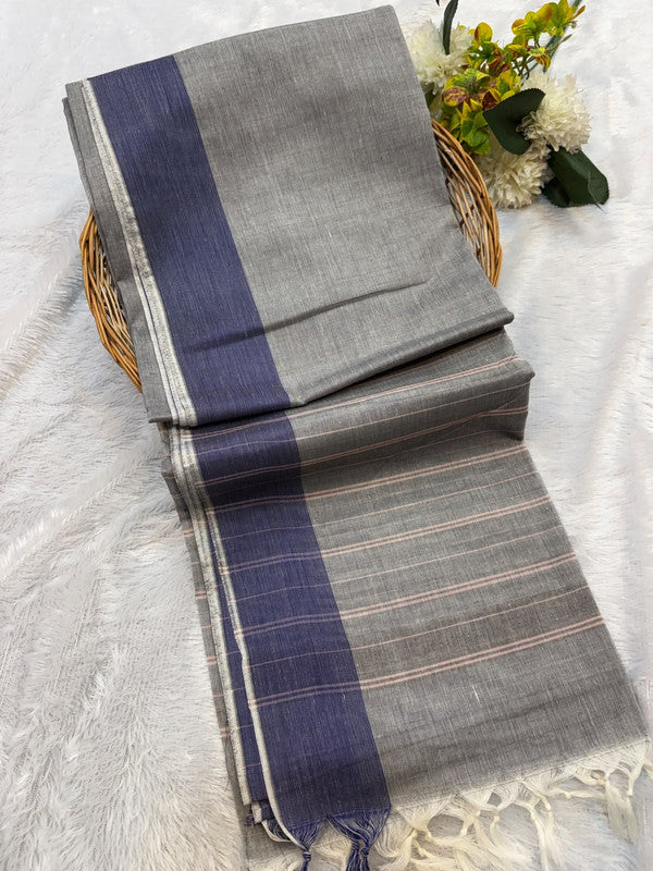 Dorothy cotton saree with zari and plain design