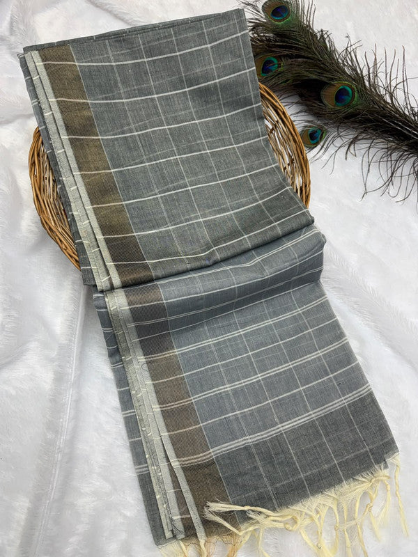 Dorothy cotton saree with zari and plain design