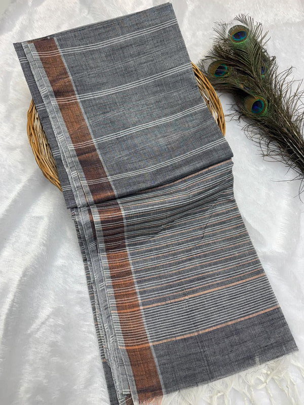 Dorothy cotton saree with zari and plain design