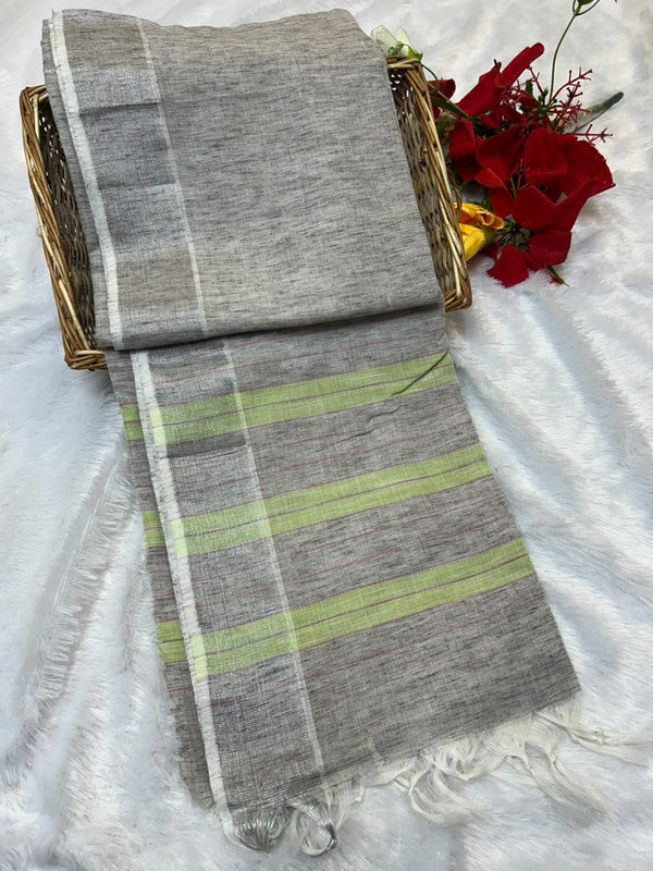 Dorothy cotton saree with zari and plain design