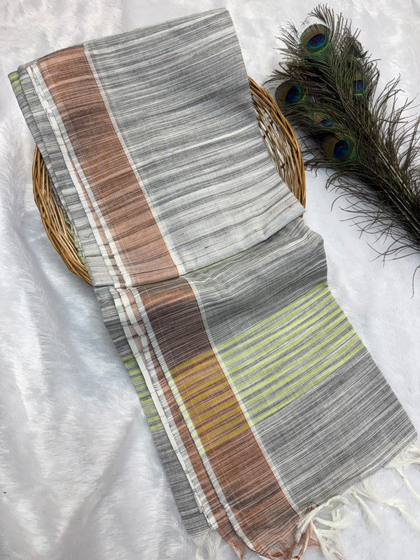 Dorothy cotton saree with zari and plain design
