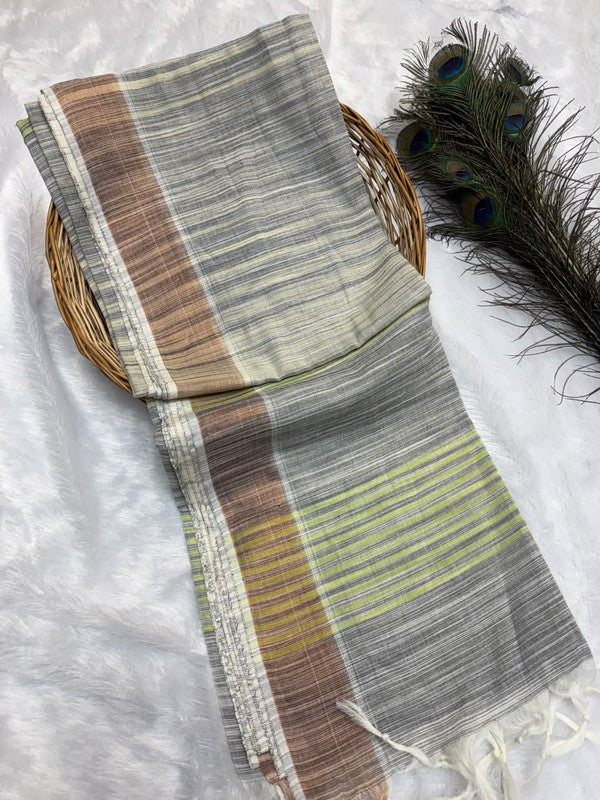 Dorothy cotton saree with zari and plain design