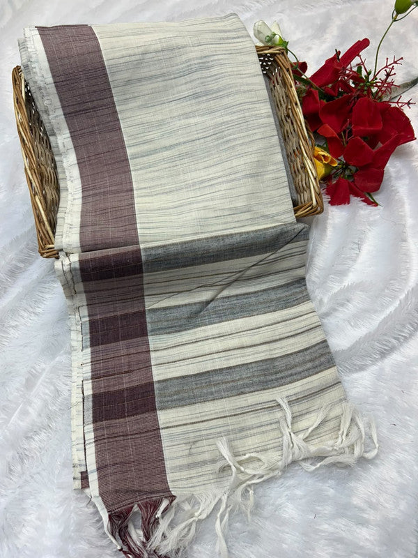 Dorothy cotton saree with zari and plain design