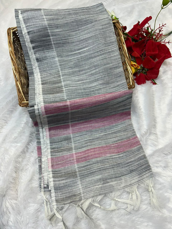 Dorothy cotton saree with zari and plain design